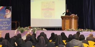 همزمان با گرامیداشت هفته بسیج ، نشست بصیرتی با موضوع ولایتمداری در دنیای مدرن در آموزشکده ملی مهارت دختران نجف آباد برگزار شد 5