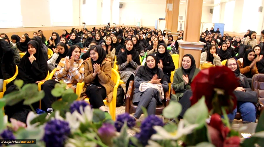 آیین گرامیداشت روز دانشجو در آموزشکده دختران نجف آباد  برگزار شد 10