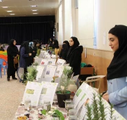 بازدید دانش آموزان هنرستان کارودانش شهیدان کمالی یزدانشهر از نمایشگاه گیاهان دارویی آموزشکده ملی مهارت دختران نجف آباد   5
