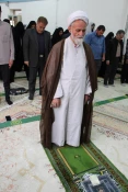 اقامه نماز ظهر وعصر به امامت حجه الاسلام و المسلمین حسناتی امام جمعه و عضو مجلس خبرگان رهبری درآموزشکده دختران نجف آباد  4