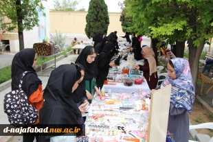 به مناسبت هفته مشاغل نمایشگاه توانمدی دانشجویان و بازارچه مشاغل خانگی در آموزشکده دختران نجف آباد  برپا شد 9
