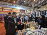 بازدید معاون فرهنگی وزیر علوم، دکتر وحیر شالچی و هیئت همرا ه از غرفه آموزشکده ملی دختران نجف آباد  2