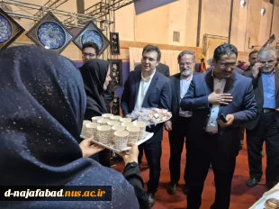 بازدید معاون فرهنگی وزیر علوم، دکتر وحیر شالچی و هیئت همرا ه از غرفه آموزشکده ملی دختران نجف آباد  5