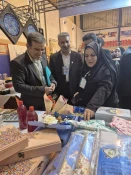 بازدید ریاست دانشگاه ملی مهارت استان اصفهان از غرفه آموزشکده دختران نجف آباد در هشتمین بازارچه دانشجویی دانشگاه ملی مهارت  در دانشکده دکترشریعتی تهران 6