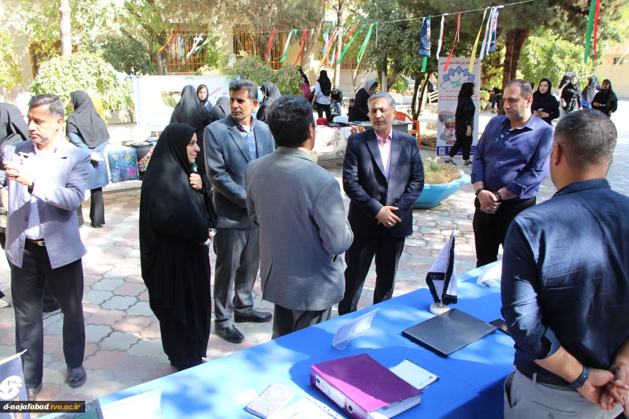 آموزشکده ملی مهارت دختران نجف آباد میزبان برگزاری رویدادتامین نیروی انسانی درشهرستان نجف آباد 5
