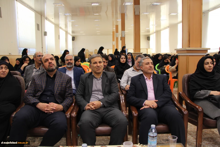 آموزشکده ملی مهارت دختران نجف آباد میزبان برگزاری رویدادتامین نیروی انسانی درشهرستان نجف آباد 7