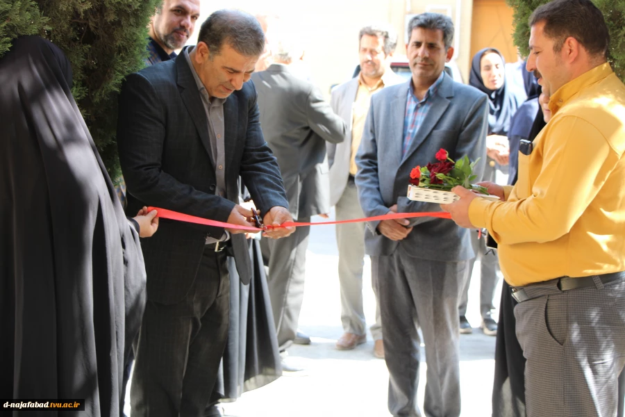 آیین افتتاح گذر کارآفرینی دانشجویی ۱۴۰۴ دختران نجف آباد 3