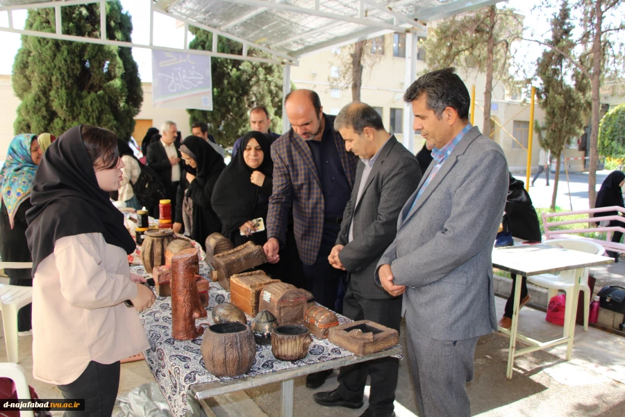 آیین افتتاح گذر کارآفرینی دانشجویی ۱۴۰۴ دختران نجف آباد 6
