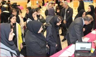 بازدید ریاست دانشگاه ملی مهارت استان اصفهان از نمایشگاه دست‌ساخته‌های دانشجویان رشته‌های کامپیوتر و معماری 7