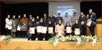 آیین اختتامیه  نمایشگاه دست‌ساخته‌های دانشجویان رشته‌های کامپیوترهمراه با معرفی برگزیدگان آموزشکده ملی مهارت دختران نجف‌آباد برگزار شد. 3
