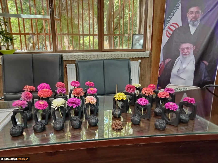 دیدار صمیمانه ریاست آموزشکده با کارکنان به مناسبت گرامیداشت روز کارمند 8